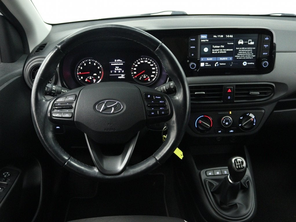 Hyundai i10 1.0 Comfort | Carplay Navigatie | Stoelverwarmin, Auto's, Hyundai, Keurmerk '100% Onderhouden', 12 maanden, Stof, Gebruikt