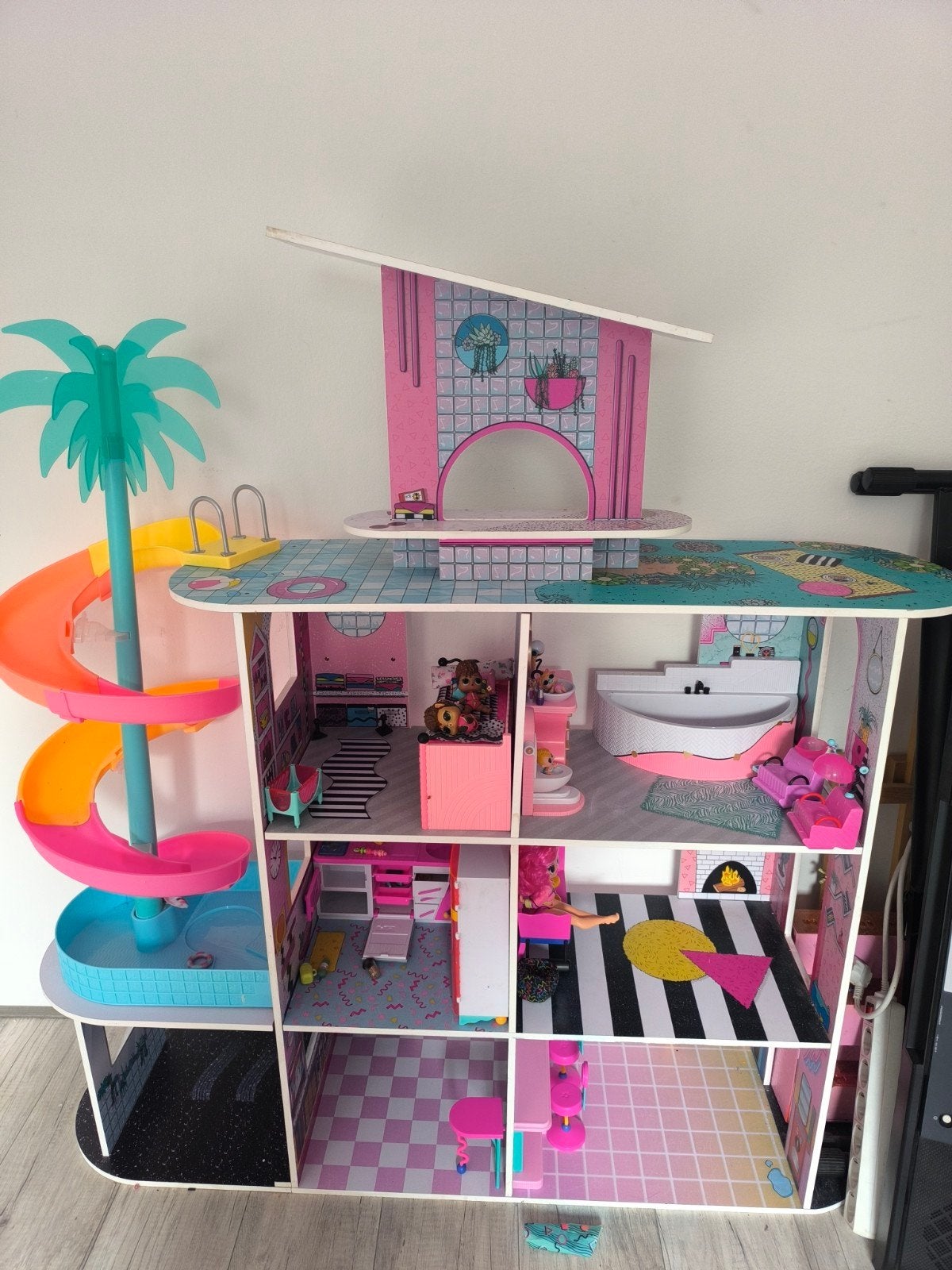 LOL Suprise huis, Kinderen en Baby's, Ophalen of Verzenden, Zo goed als nieuw