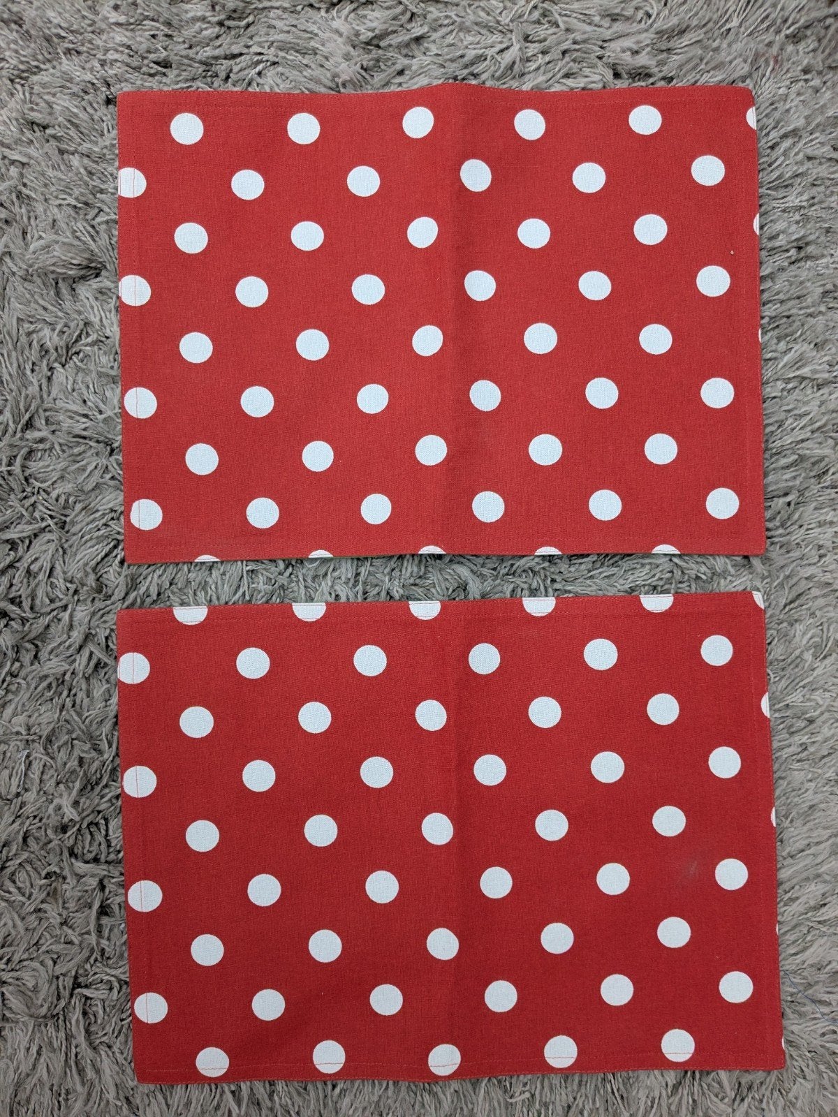 Set van 2 placemats - Rood met witte stippen en groen, Ophalen of Verzenden, Katoen, Rood, Placemat