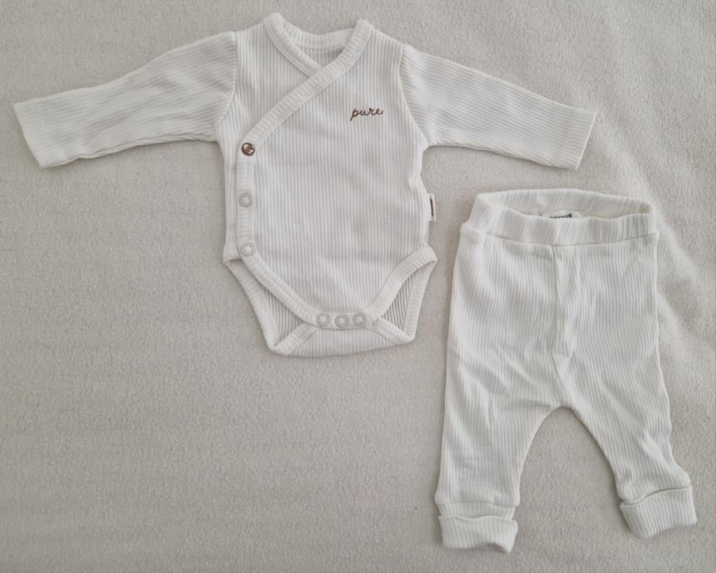 Prematuur setje overslag rompertje maat 44 broek maat 50 wit, Kinderen en Baby's, Babykleding | Prematuur, Gebruikt, Setje, Prenatal