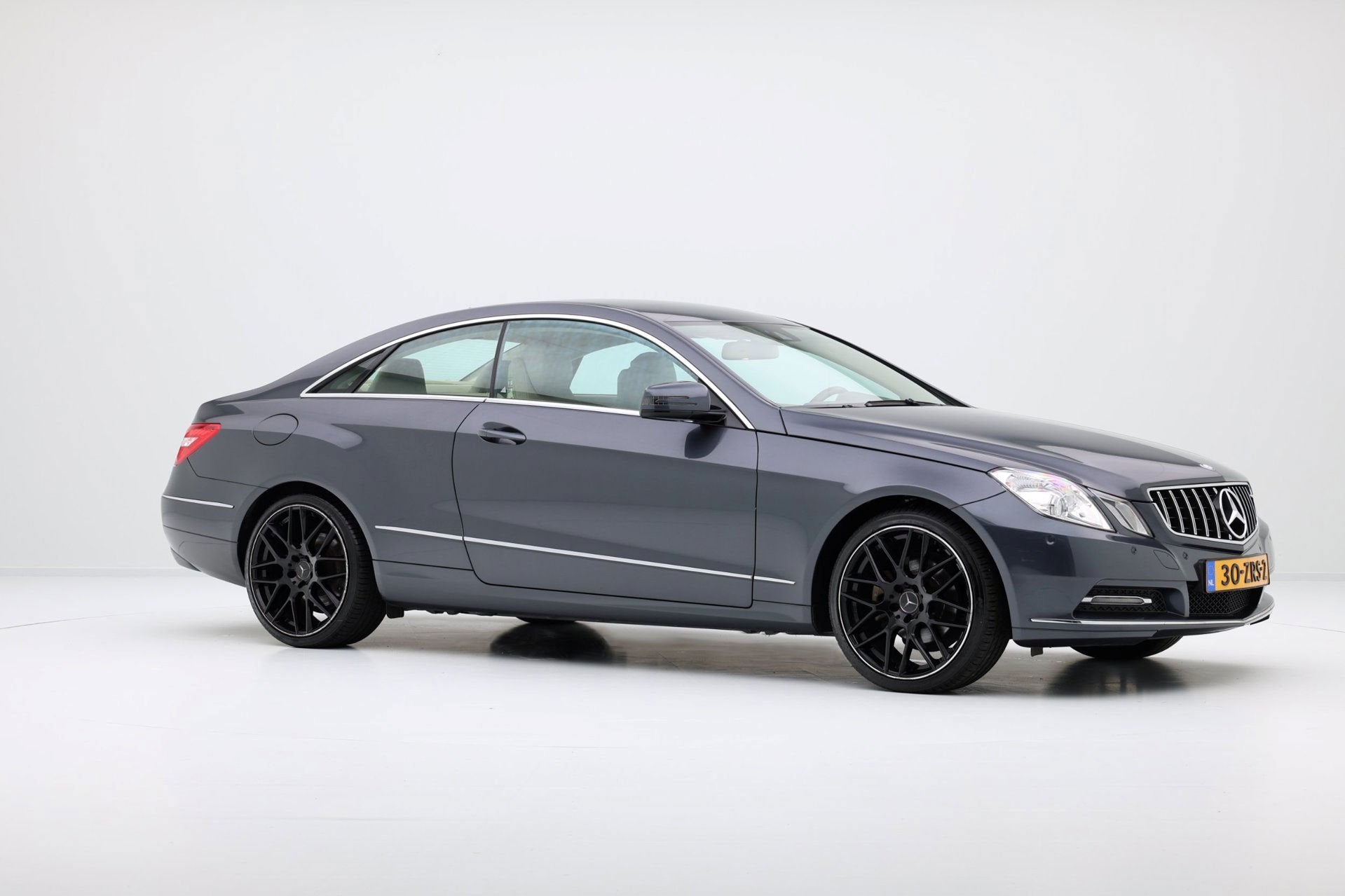 Foto 5 van Mercedes-Benz E-klasse Coupé 200 CGI Elegance Aut. Leer|Nav