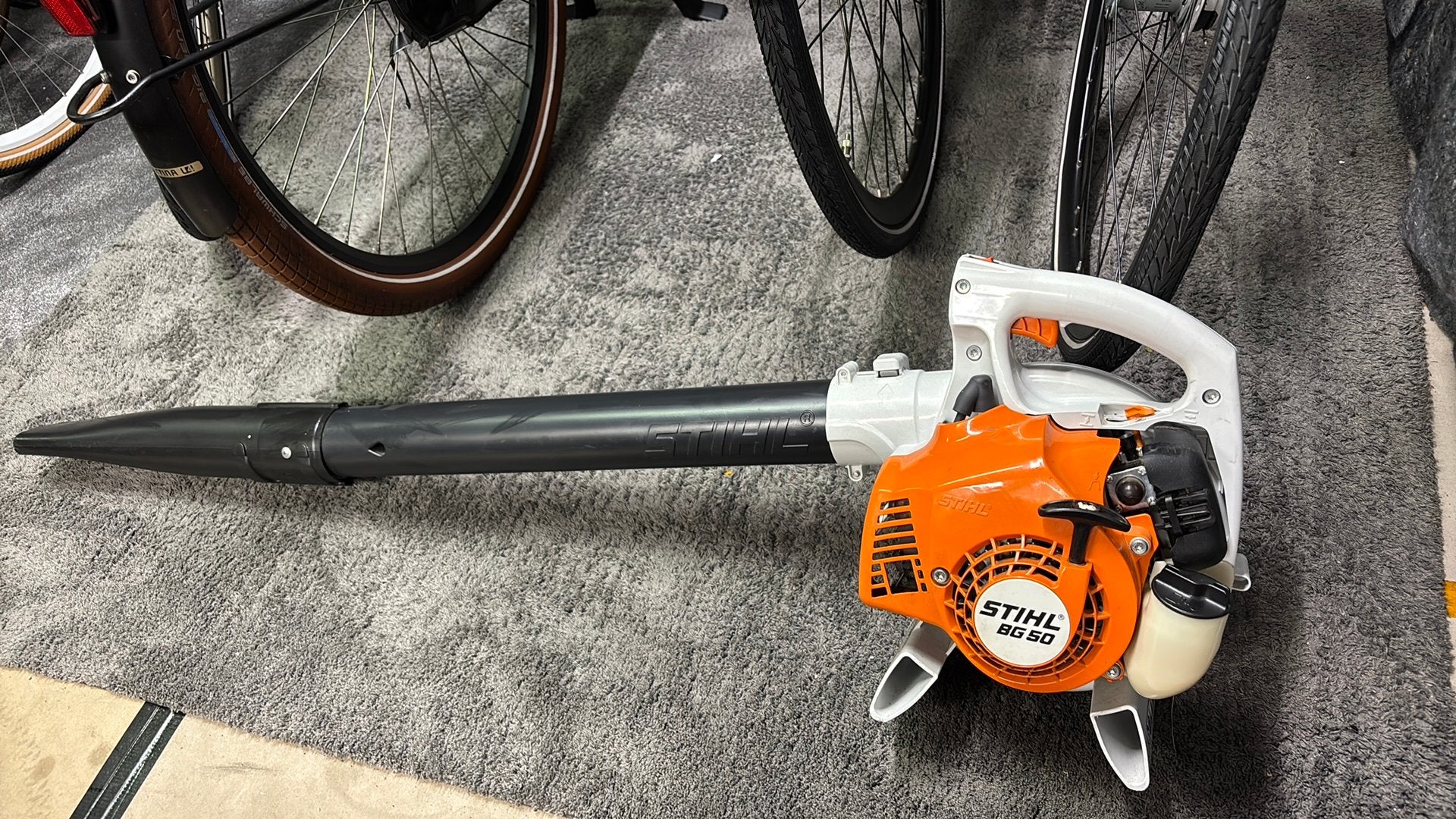 Bladblazer stihl benzine, Ophalen, Zo goed als nieuw, Benzine, Handgedragen