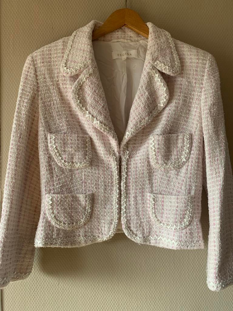 Blazer Escada met pareltjes in pink, Kleding | Dames, Ophalen of Verzenden, Gedragen, Maat 38/40 (M), Roze