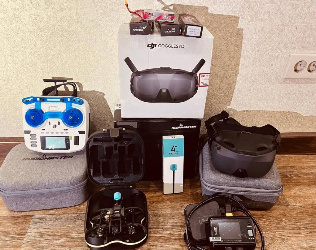 Set: FPV-cijfer DJI, Audio, Tv en Foto, Drones, 5 tot 10 kilometer, Ophalen of Verzenden, Zo goed als nieuw, Meer dan 45 minuten