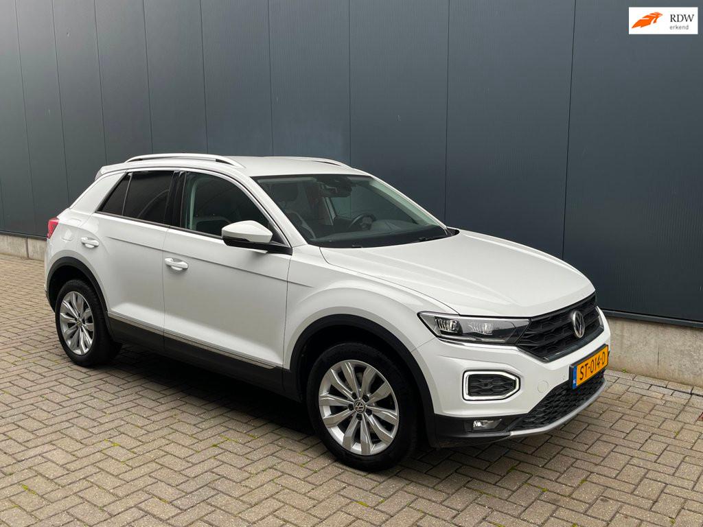Volkswagen T-Roc 1.5 TSI Sport*NL-AUTO*DSG*TREKHAAK*, Auto's, Volkswagen, Euro 6, 4 cilinders, 150 pk, Wit