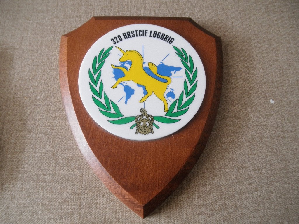 schildje 320 HRSTCIE LOGBRIG, Ophalen of Verzenden, Landmacht, Nederland, Embleem of Badge