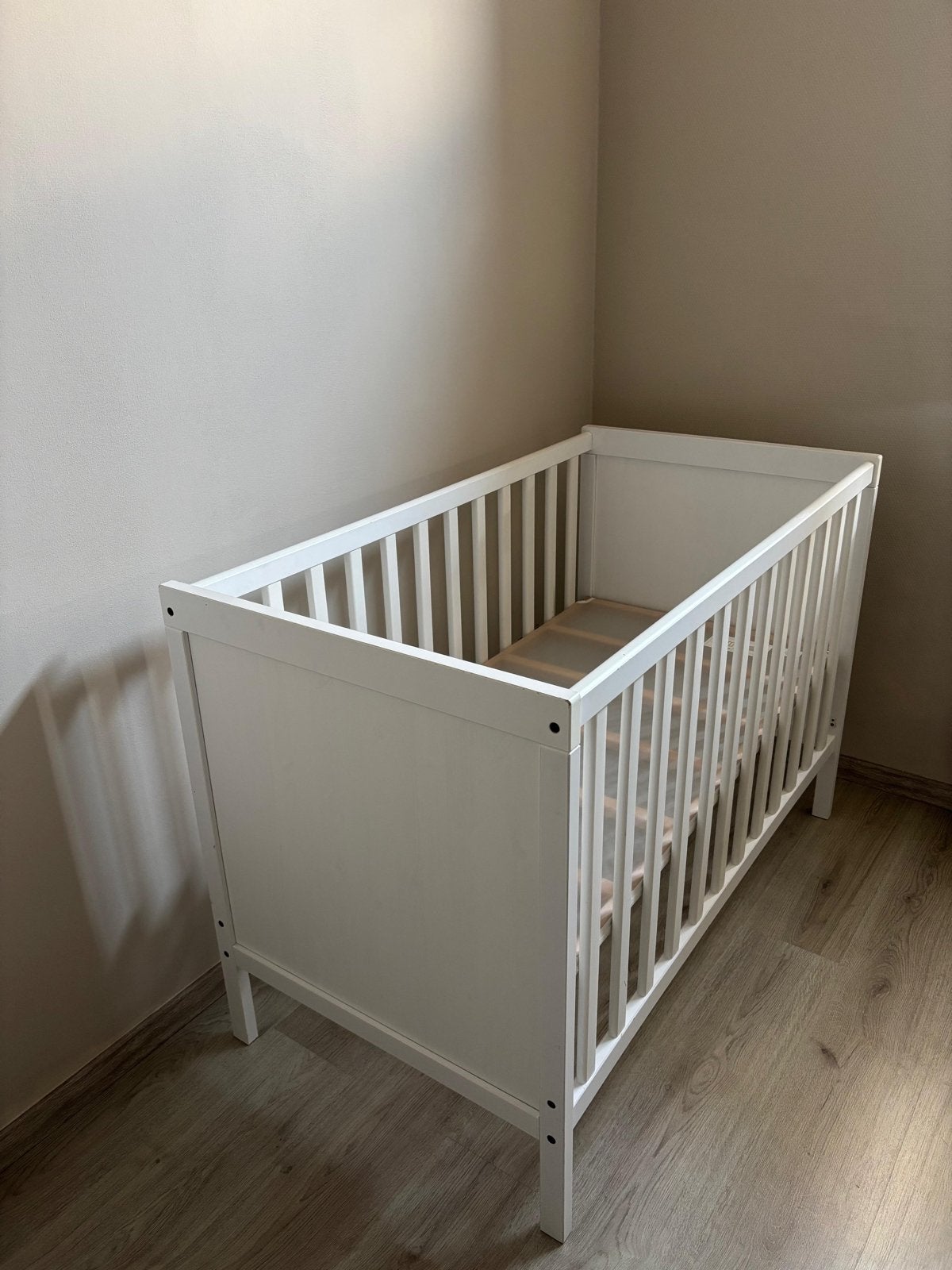 IKEA Sundvik ledikant - Wit, Ophalen, Gebruikt, Lattenbodem, Minder dan 140 cm