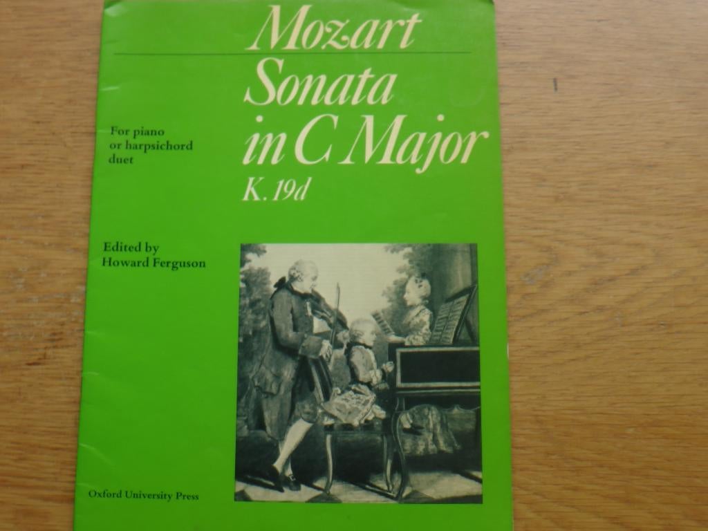 Mozart sonata in c majeur -piano duet / 4 handig, Muziek en Instrumenten, Gebruikt, Klassiek, Ophalen of Verzenden, Artiest of Componist