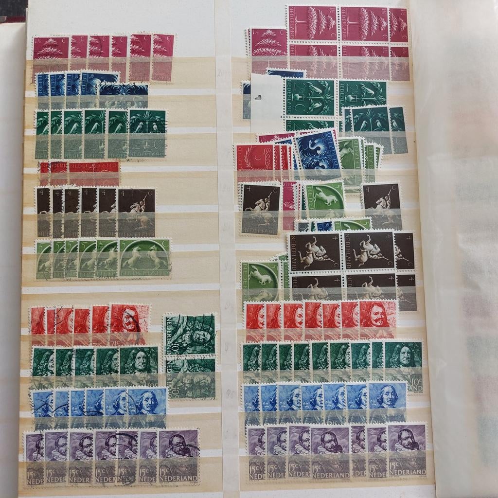 Oude postzegels Nederland in aantallen (16), Postzegels en Munten, Postzegels | Volle albums en Verzamelingen, Ophalen of Verzenden