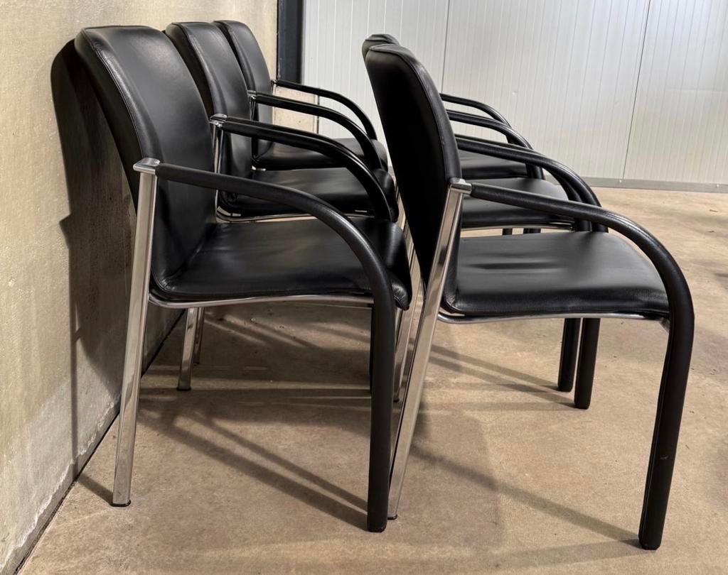 6 Leolux Cimaronne Zwarte stoelen met armleuningen, Huis en Inrichting, Ophalen, Zwart, Zo goed als nieuw, Metaal