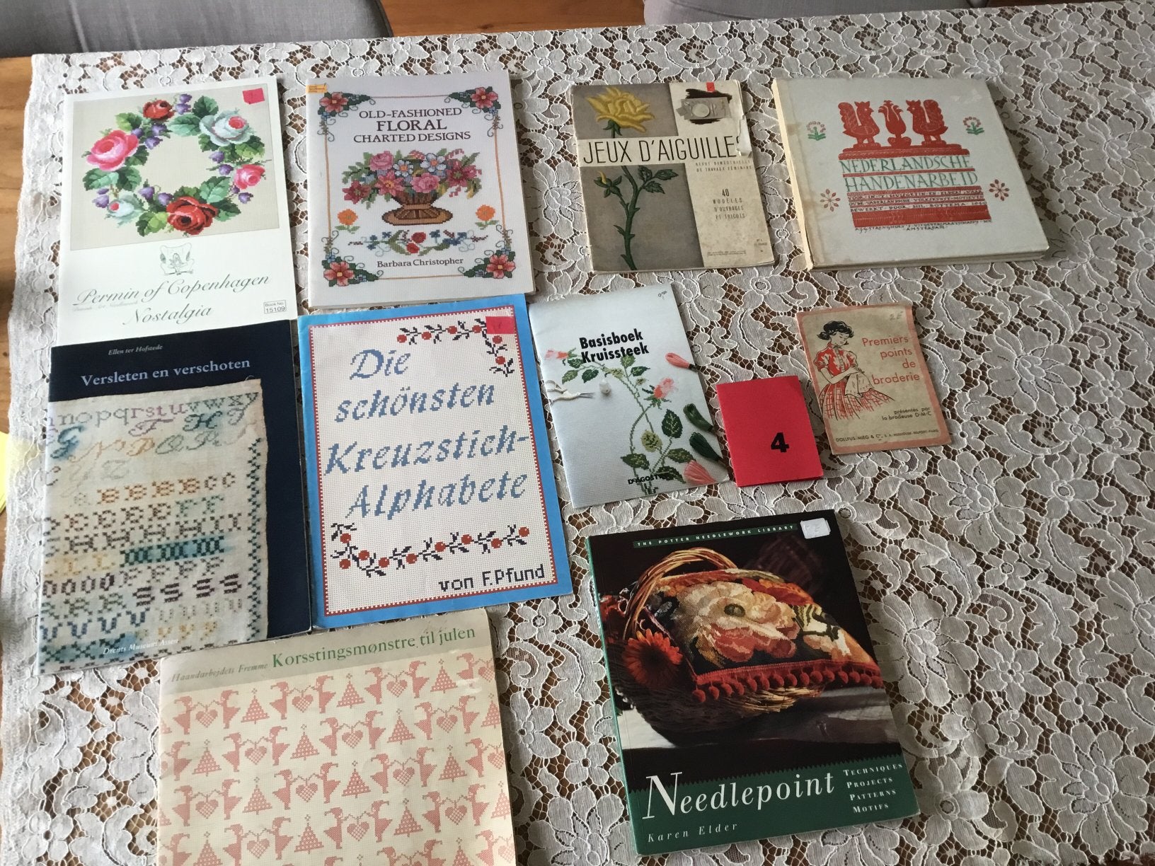 Borduur en handwerkboeken serie 4☘️, Ophalen of Verzenden, Gebruikt, Patroon