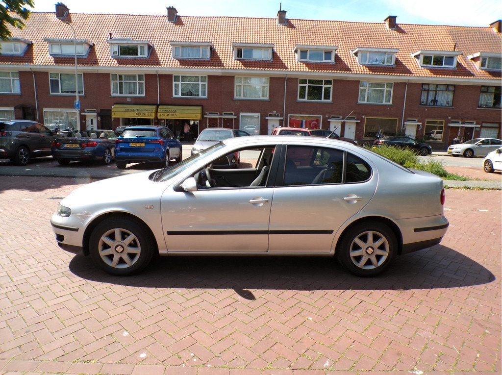 SEAT Toledo 1.6-16V Spirit (bj 2004), Auto's, Seat, Voorwielaandrijving, Gebruikt, 4 cilinders, Handgeschakeld