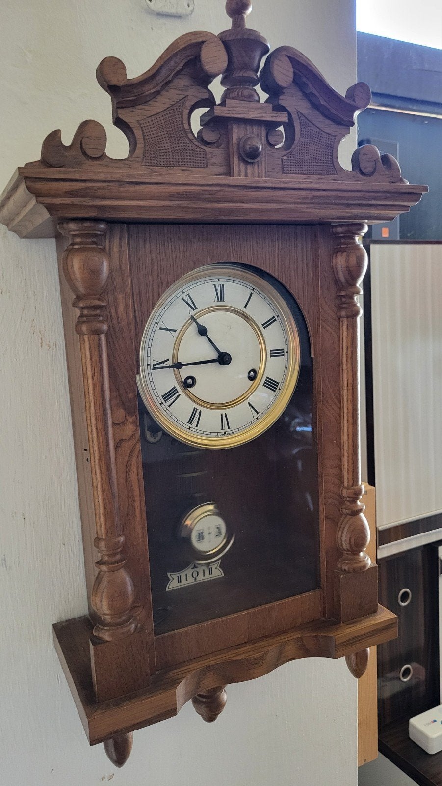 Antieke houten wandklok met slinger, Ophalen of Verzenden