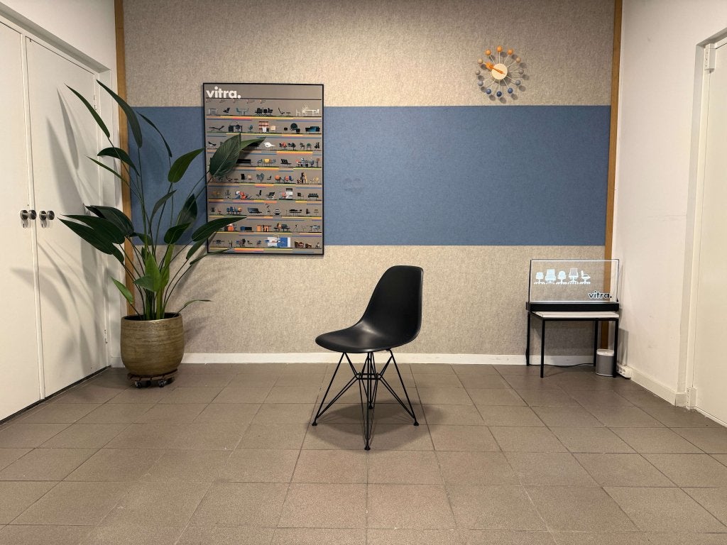 Vitra | Eames | DSR | Full Black | 4x, Vitra, Vitra Artifort Cassina Fritz Hansen Eames Gispen Pastoe Hay, Zwart, Ophalen of Verzenden