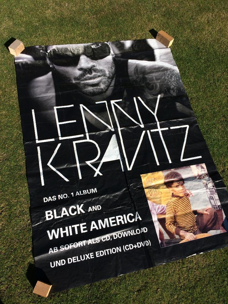 Lenny Kravitz Black and White Billboard Poster, Verzamelen, Ophalen of Verzenden, Gebruikt, Poster, Artwork of Schilderij