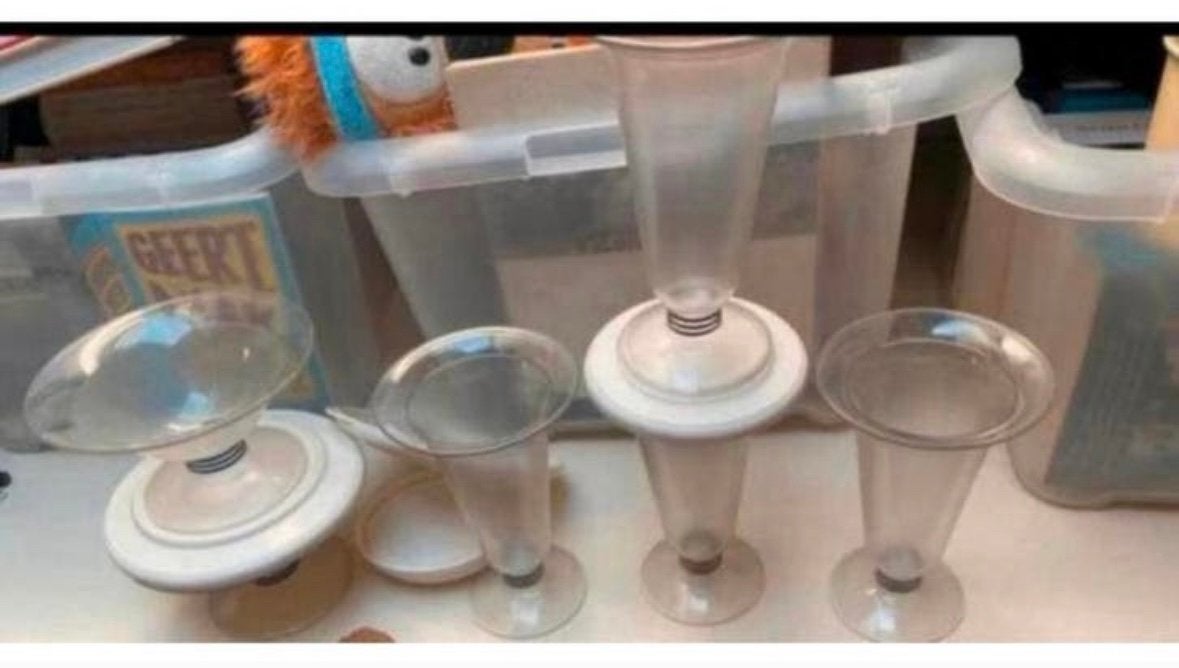Tupperware 4 hoge en 2 lage dessert, cocktail ijscoupe s, Ophalen of Verzenden, Zo goed als nieuw, Blauw, Overige typen