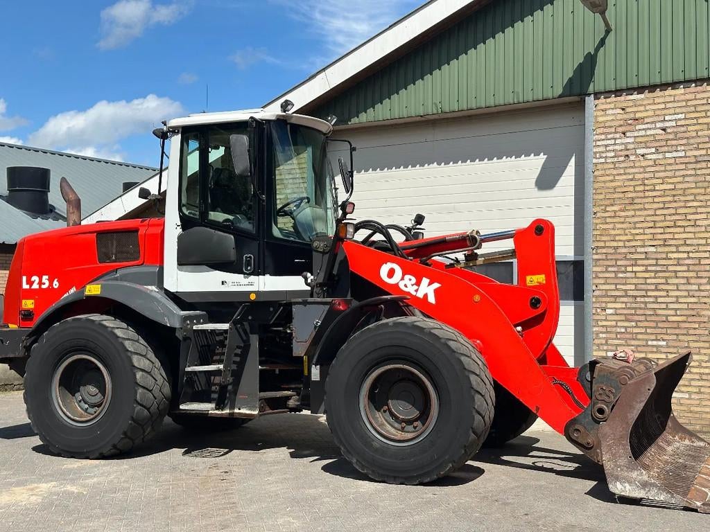 O & K 25.6 (bj 2004), Wiellader of Shovel