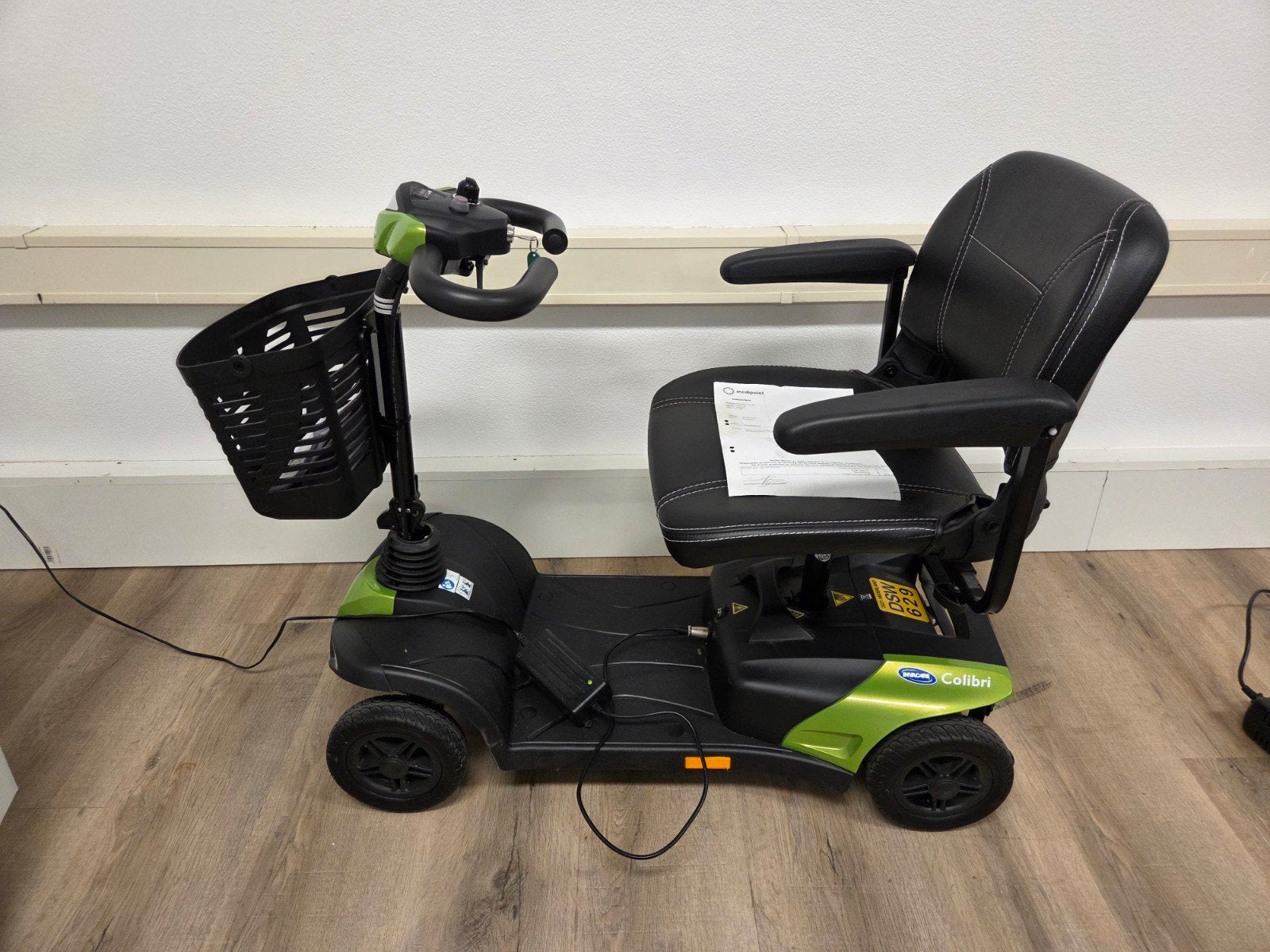 Mooie groene invacare colibri scootmobiel, Ophalen, Invacare