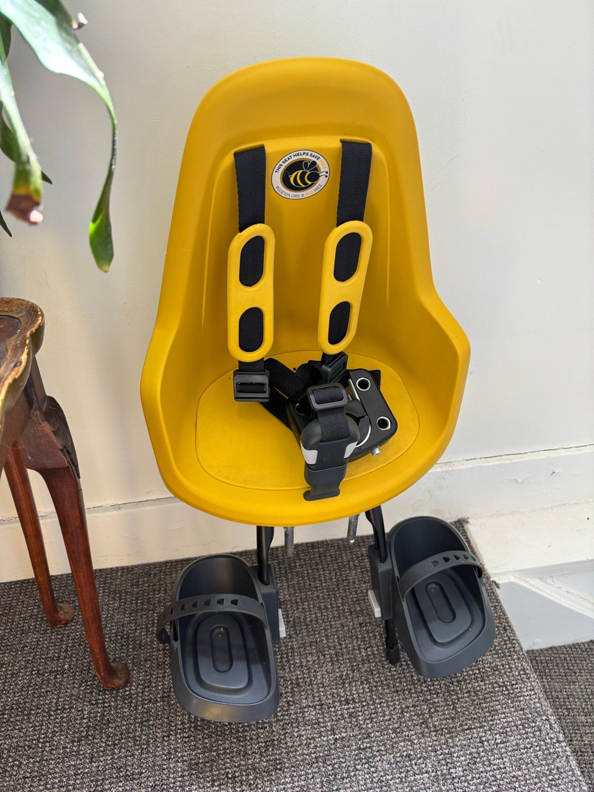 Bobike Mini one mighty mustard voorzitje met windscherm, Ophalen, Voetsteuntjes, Zo goed als nieuw, Voorzitje