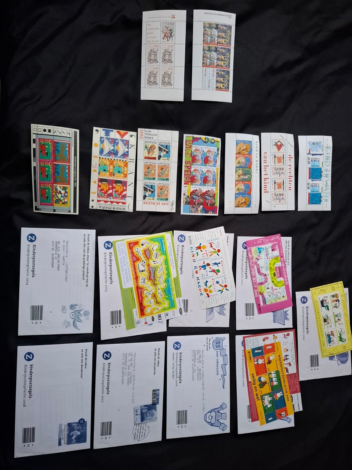 18 vellen kinderpostzegels, postfris en 4 in dichte envelop, Postzegels en Munten, Postzegels | Volle albums en Verzamelingen