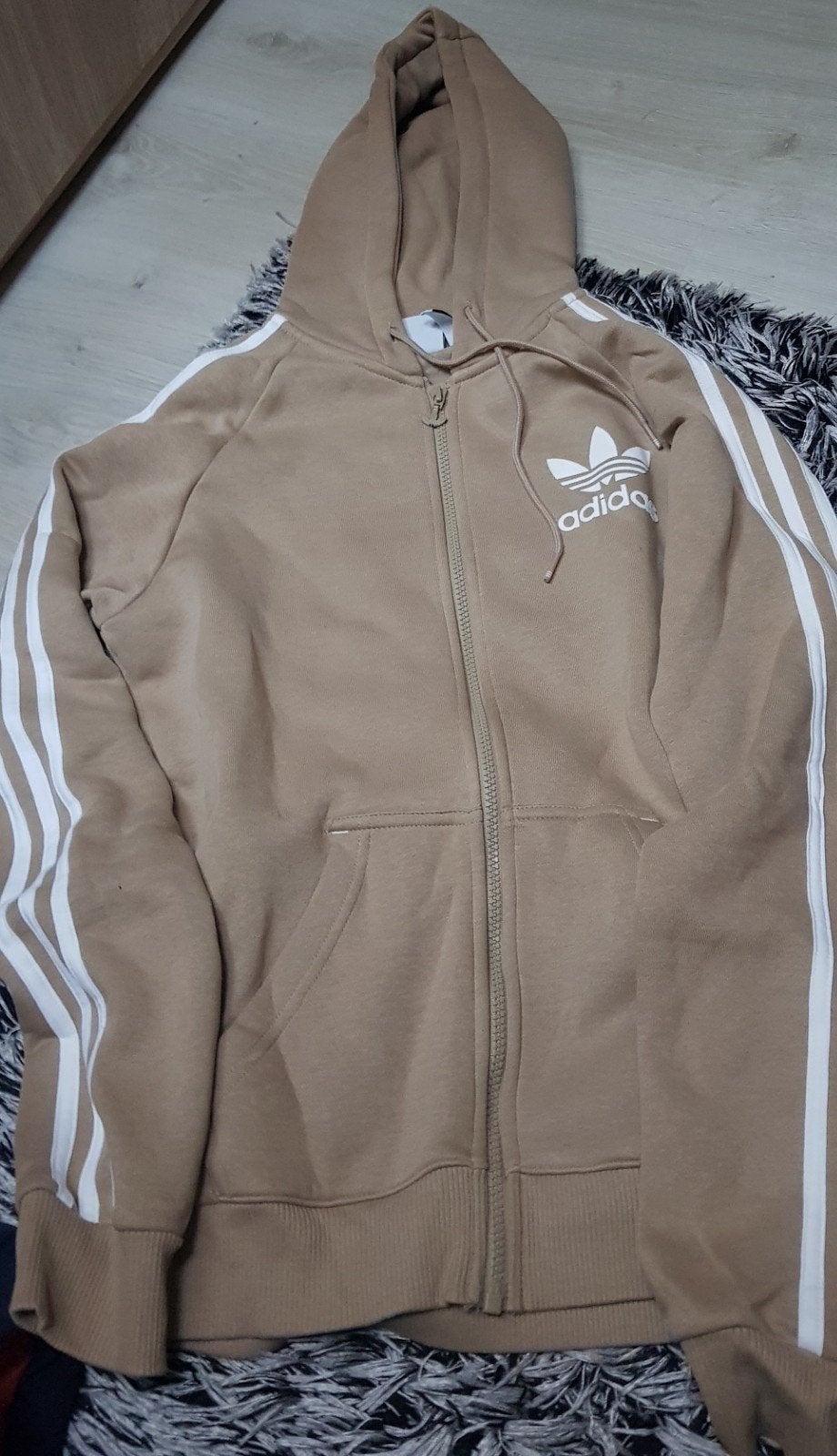 Adidas sweater/hoodi mt S beige Nieuw, Adidas, Beige, Nieuw, Ophalen of Verzenden