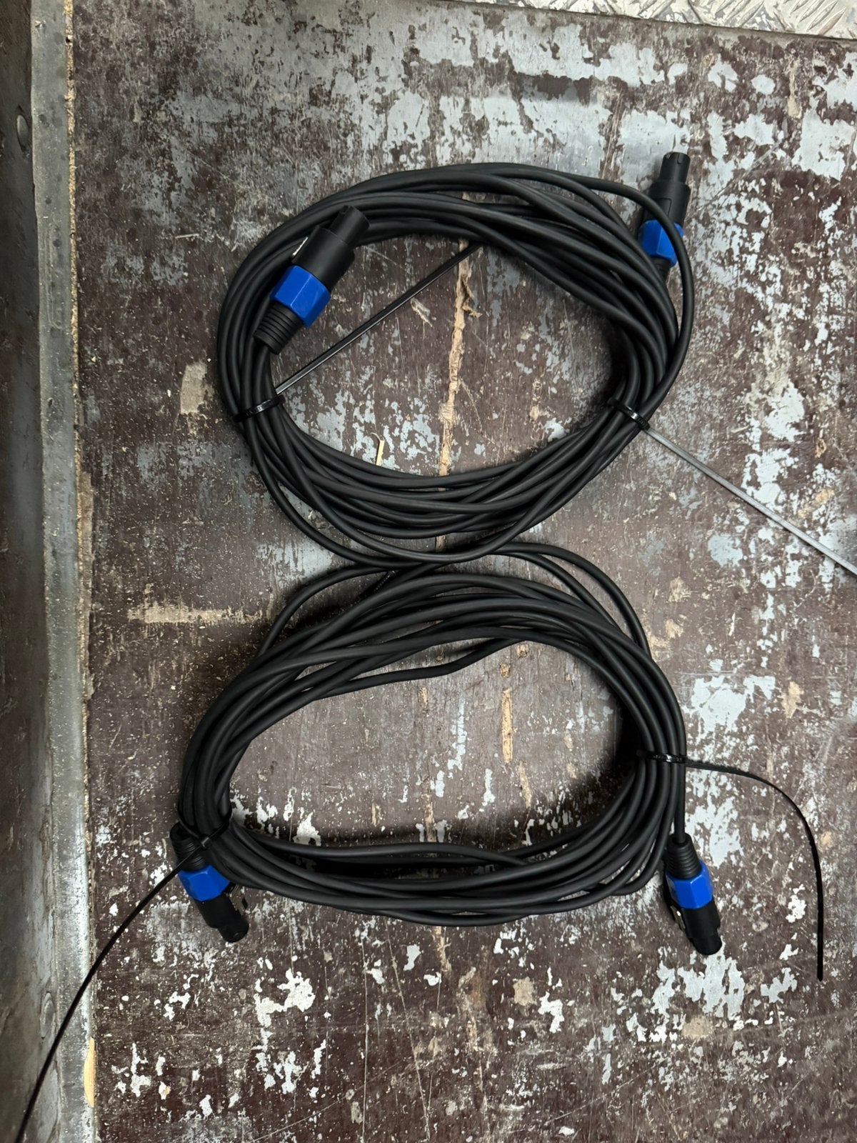 2x luidsprekerkabel met Speakon connectoren, Ophalen of Verzenden, Gebruikt, Speaker of Versterker