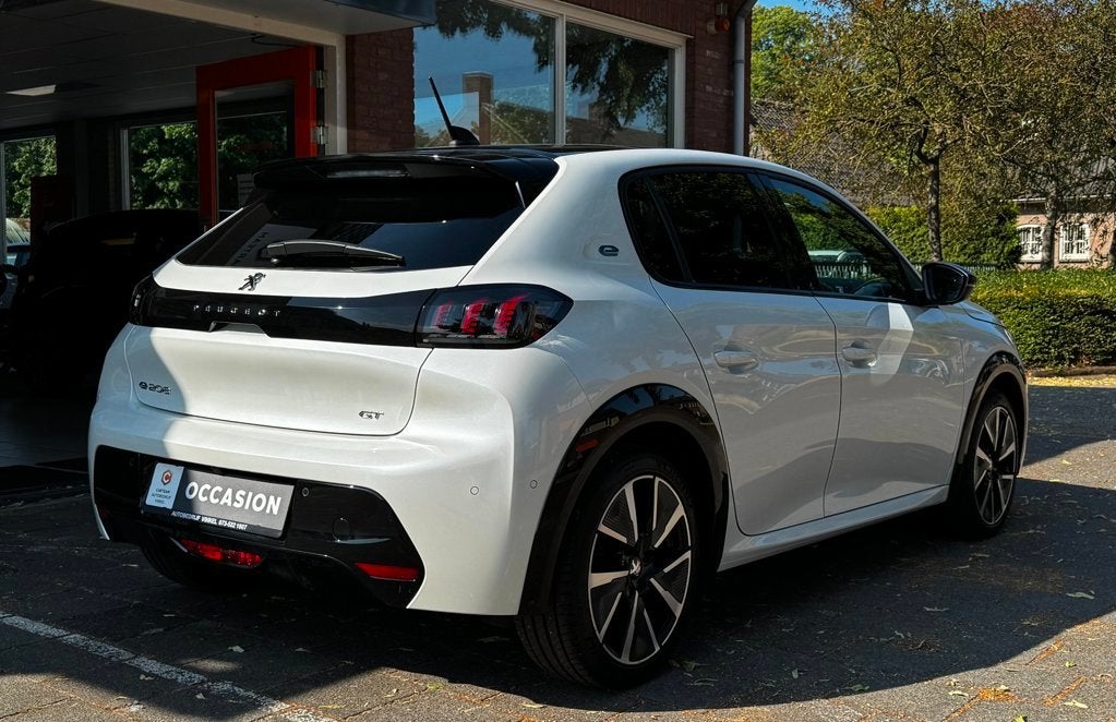 Peugeot E-208 EV GT 350 50 kWh *Geen AFL Kosten*PanoDak*Stoe, Auto's, Peugeot, 136 pk, Gebruikt, Automatische klimaatregeling