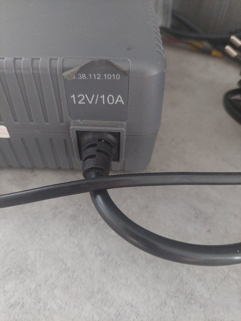 Reich Impulse R10 acculader, Ophalen of Verzenden, Zo goed als nieuw