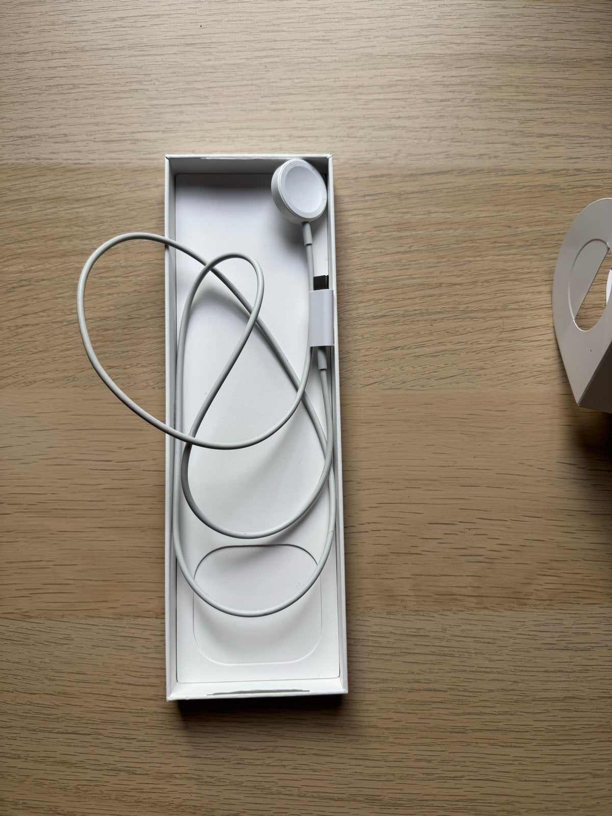 Foto 5 van Apple Watch SE 2e generatie 44mm – Midnight Sportband