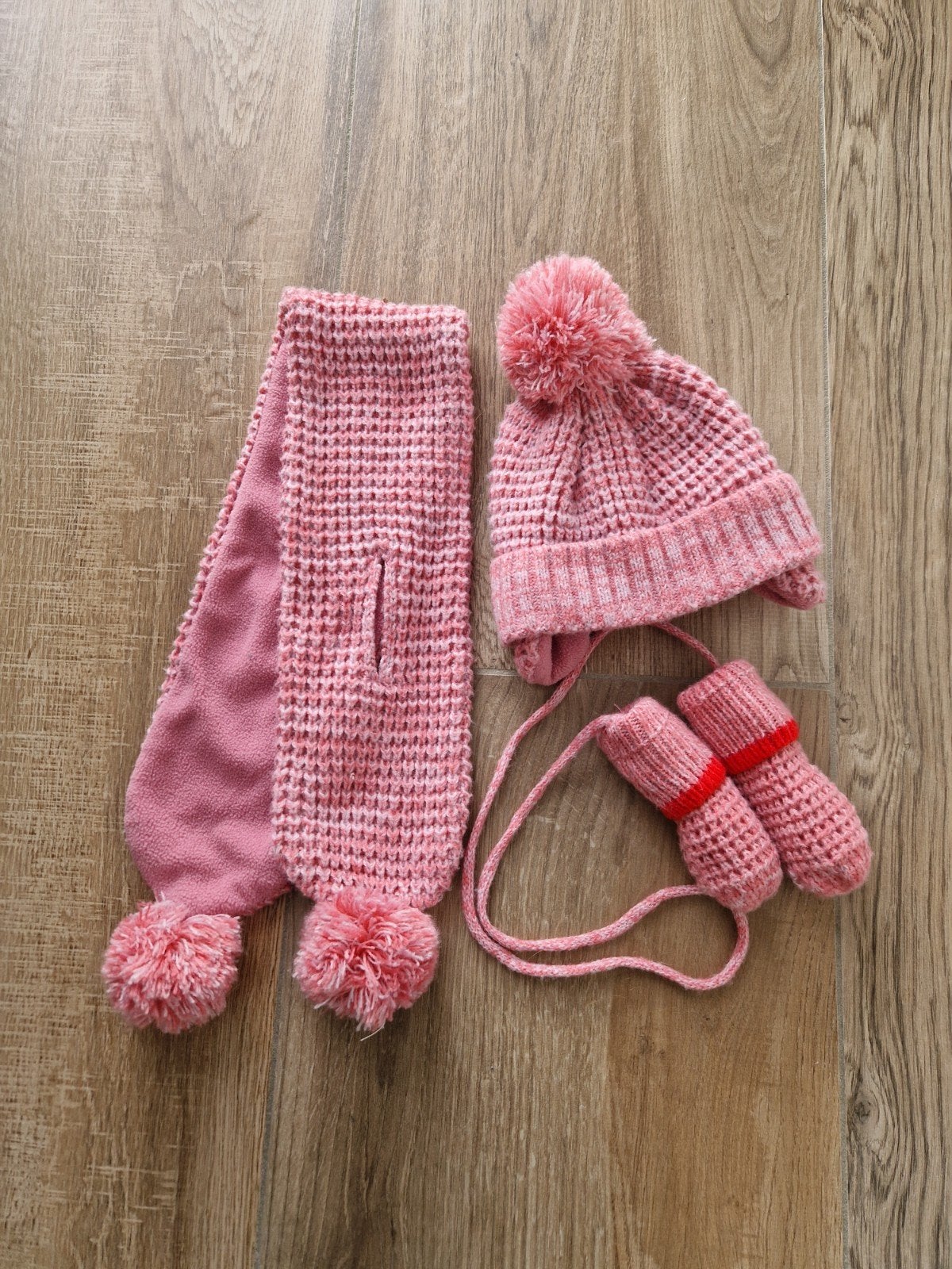 Hema muts, sjaal en wanten setje roze meisje, Kinderen en Baby's, Babykleding | Mutsen, Sjaals en Wanten, Gebruikt, Ophalen of Verzenden