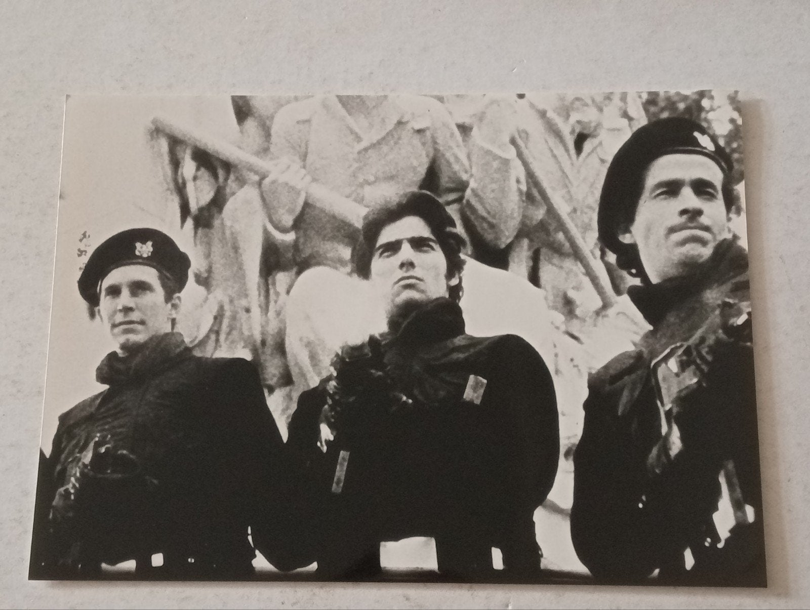 Filmfoto The Soldier, Verzamelen, Ophalen of Verzenden, 1980 tot heden, Zo goed als nieuw