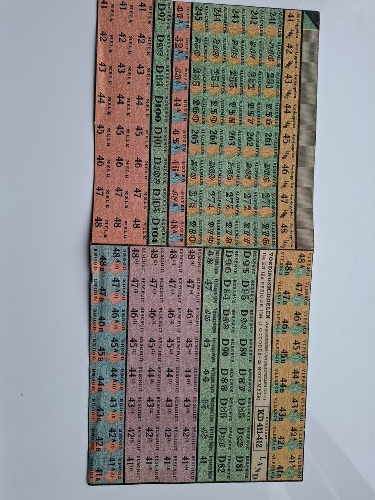 KD 411 412 compleet vel voedselbonnen bonkaart 1944 wo2, Ophalen of Verzenden