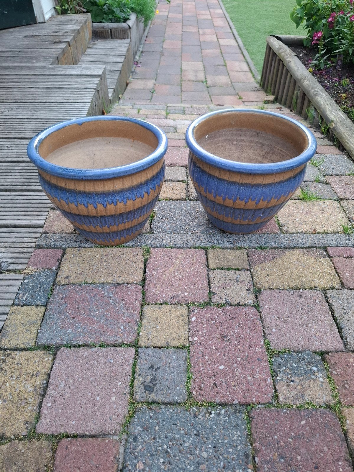 Set van 2 terracotta bloempotten, blauw/bruin gestreept, Tuin en Terras, Bloempotten, Ophalen of Verzenden