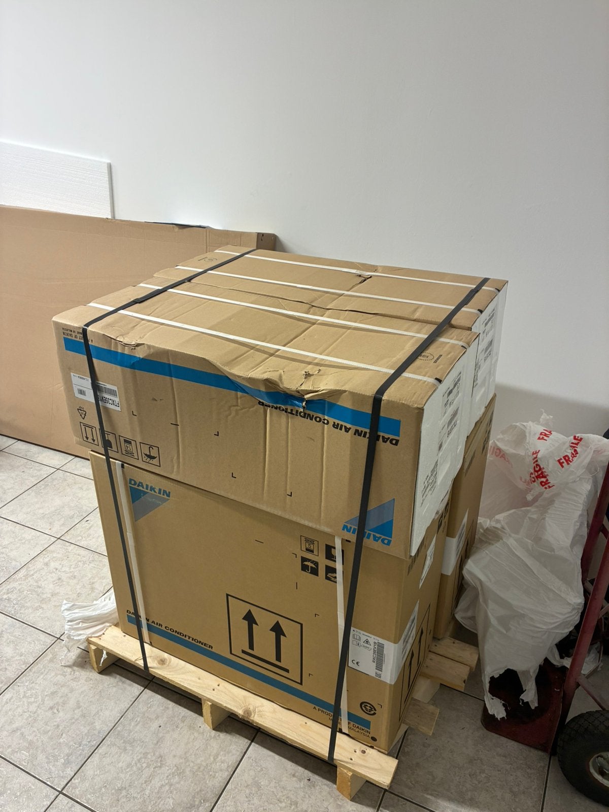 2x Daikin 3,5 kW Split Airco – prijs per stuk! – WiFi Ready, Ophalen, Koelen en Ontvochtigen, Minder dan 60 m³, Timer