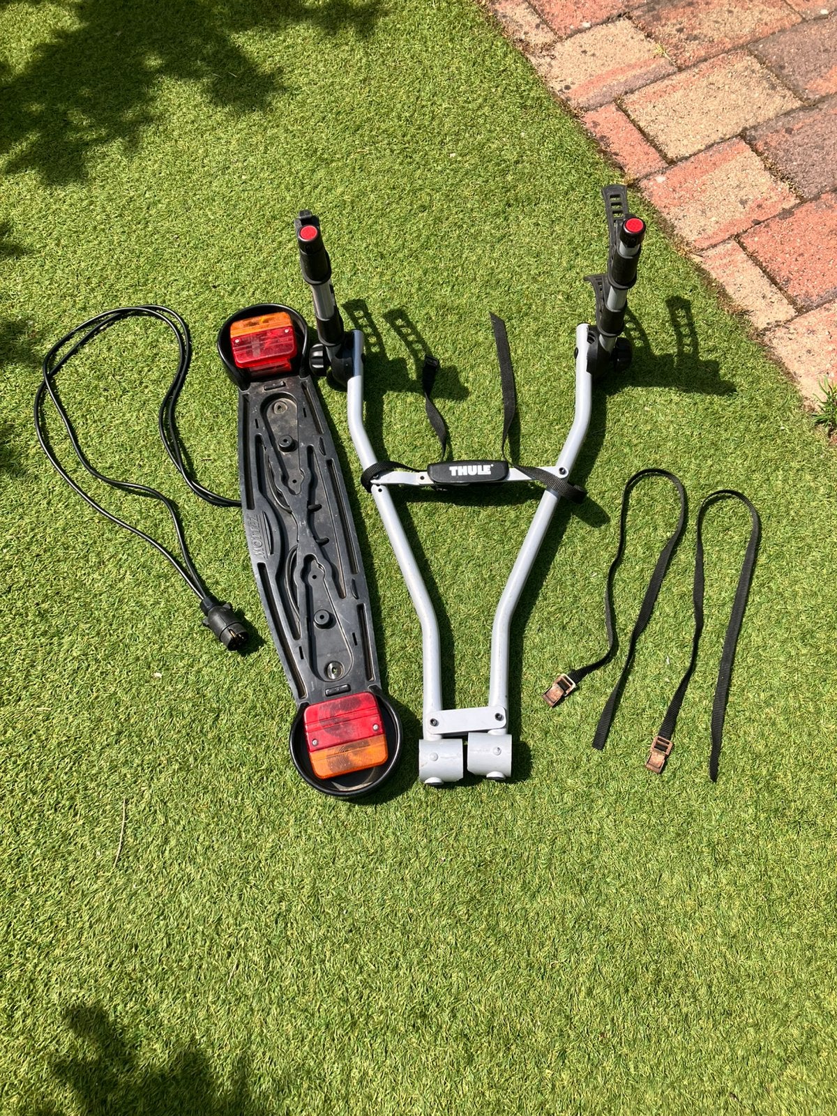 Thule 970+kentekenhouder voor fietsendrager, Auto diversen, Fietsendragers, Ophalen, Gebruikt, Fietsendrager-accessoire