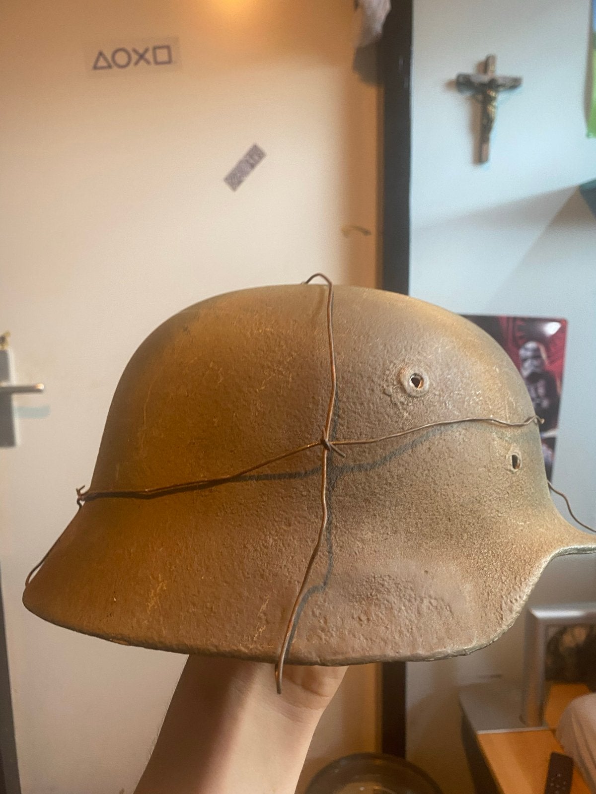 Vintage Militaire Helm met Draadnet - WOII Stijl, Ophalen of Verzenden, Landmacht, Overige gebieden, Helm of Baret