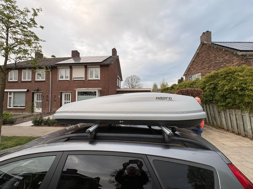 Hapro dakkoffer met dakdragers, Auto diversen, Dakkoffers, Ophalen of Verzenden, Gebruikt