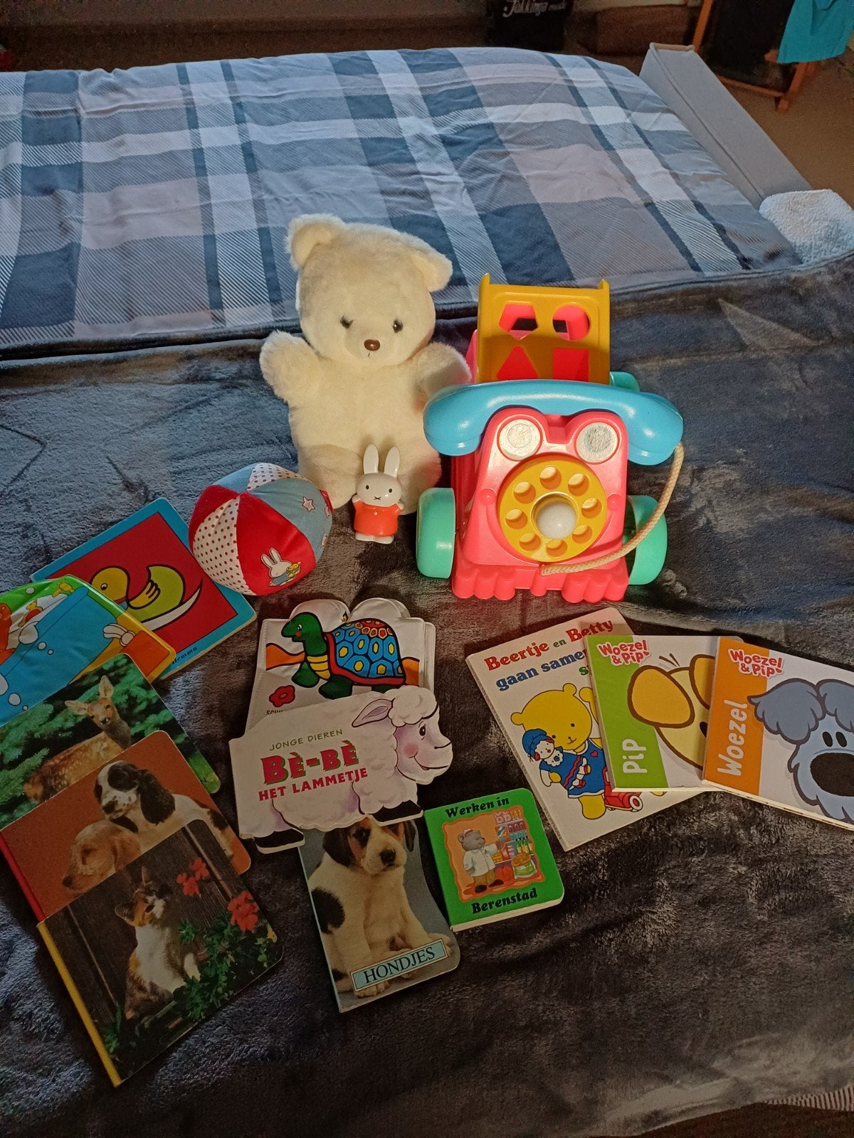 kinderspeelgoed,  allerlei in kunststof opbergbox, Ophalen, Minder dan 10 stukjes, 6 maanden tot 2 jaar