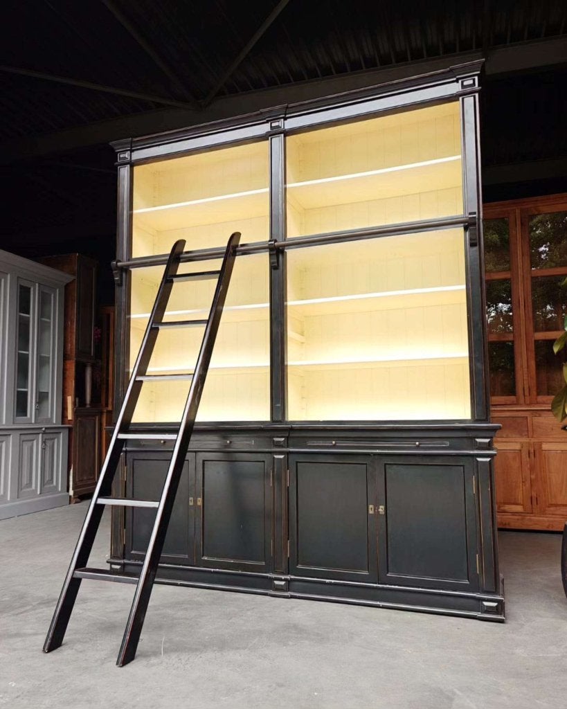 Hoge zwarte boekenkast | Bibliotheekkast met ladder #3177