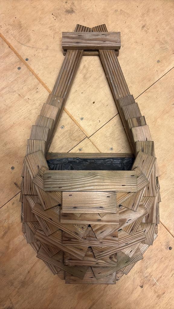 Mooie plantenbak/ hangbak, Tuin en Terras, Bloembakken en Plantenbakken, Gebruikt, Rond, Ophalen of Verzenden, 30 tot 60 cm