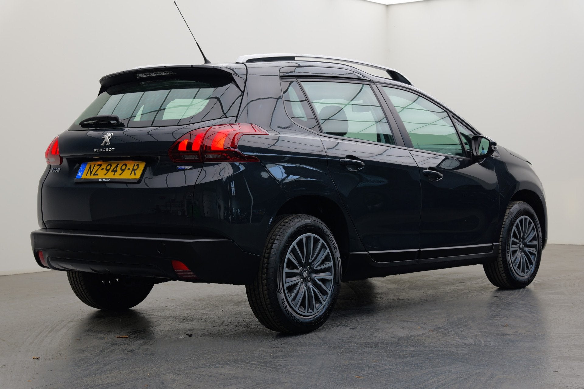Peugeot 2008 1.2 PureTech Active | Automaat | Cruise control, Auto's, Gebruikt, 1199 cc, Met garantie (alle), 770 kg