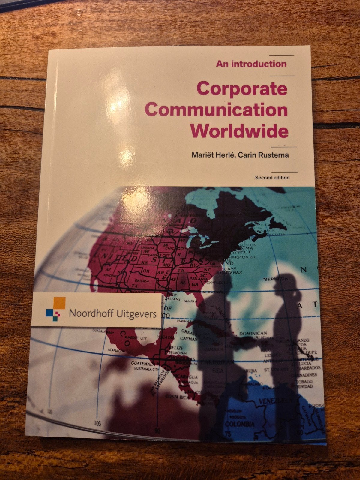 Corporate Communication Worldwide - Mariët Herlé, Boeken, Zo goed als nieuw, Gamma, Mariët Herlé, Carin Rustema, HBO