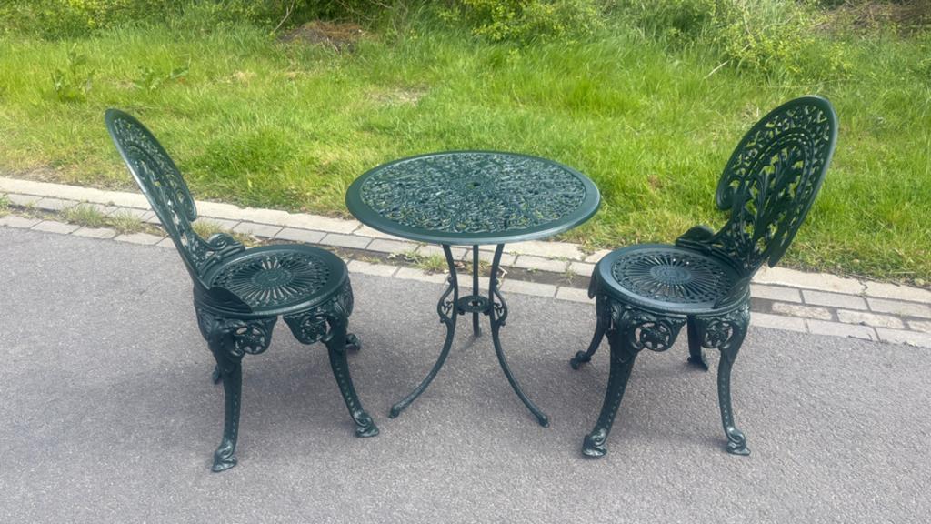 Bistro set van alliumium, Tuin en Terras, Tuinsets en Loungesets, Gebruikt, Eettafel, Aluminium, X