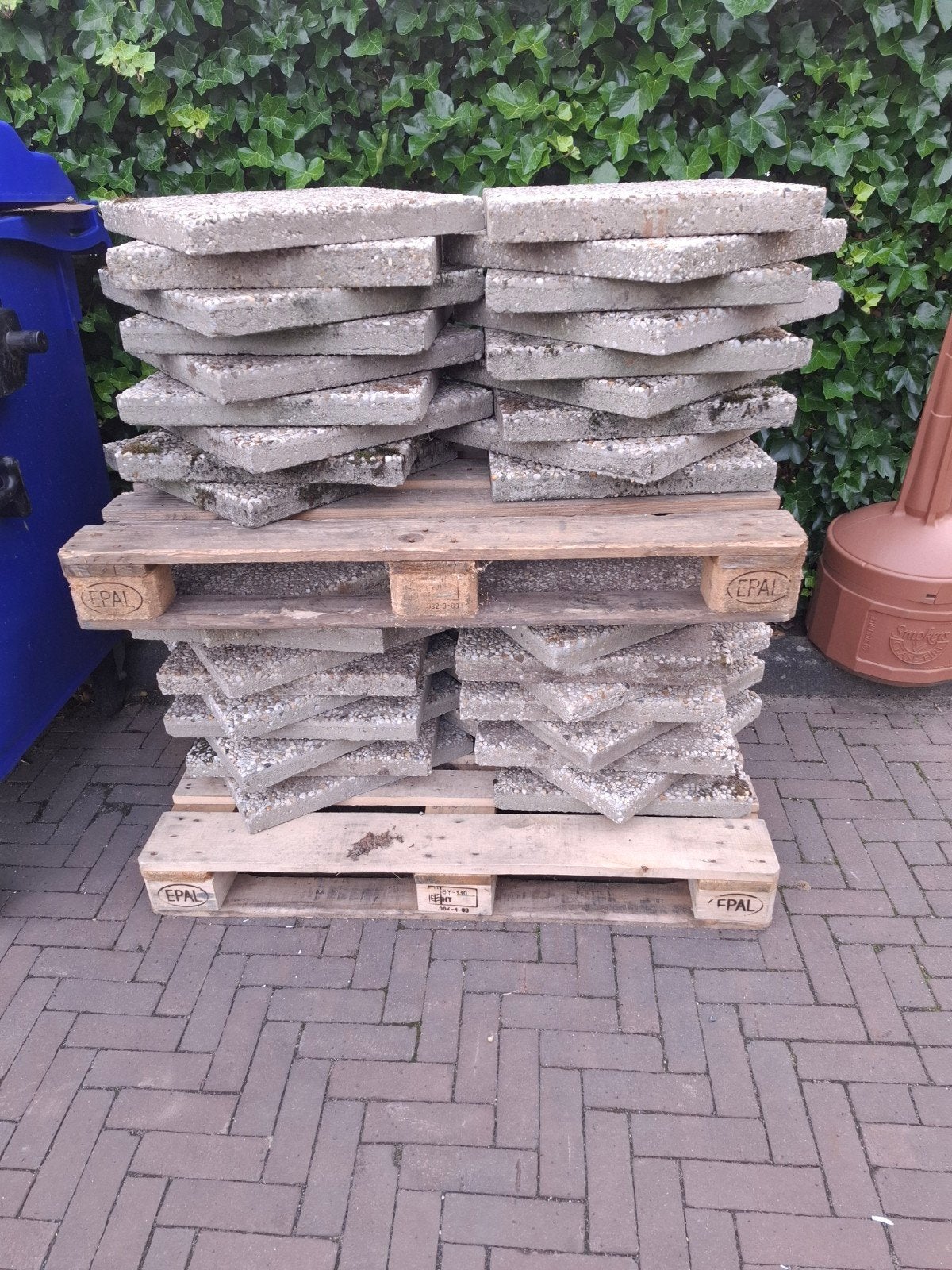 Stoeptegels met grind, 40x40 cm gratis, Gebruikt, Ophalen of Verzenden, 10 m² of meer, Grind