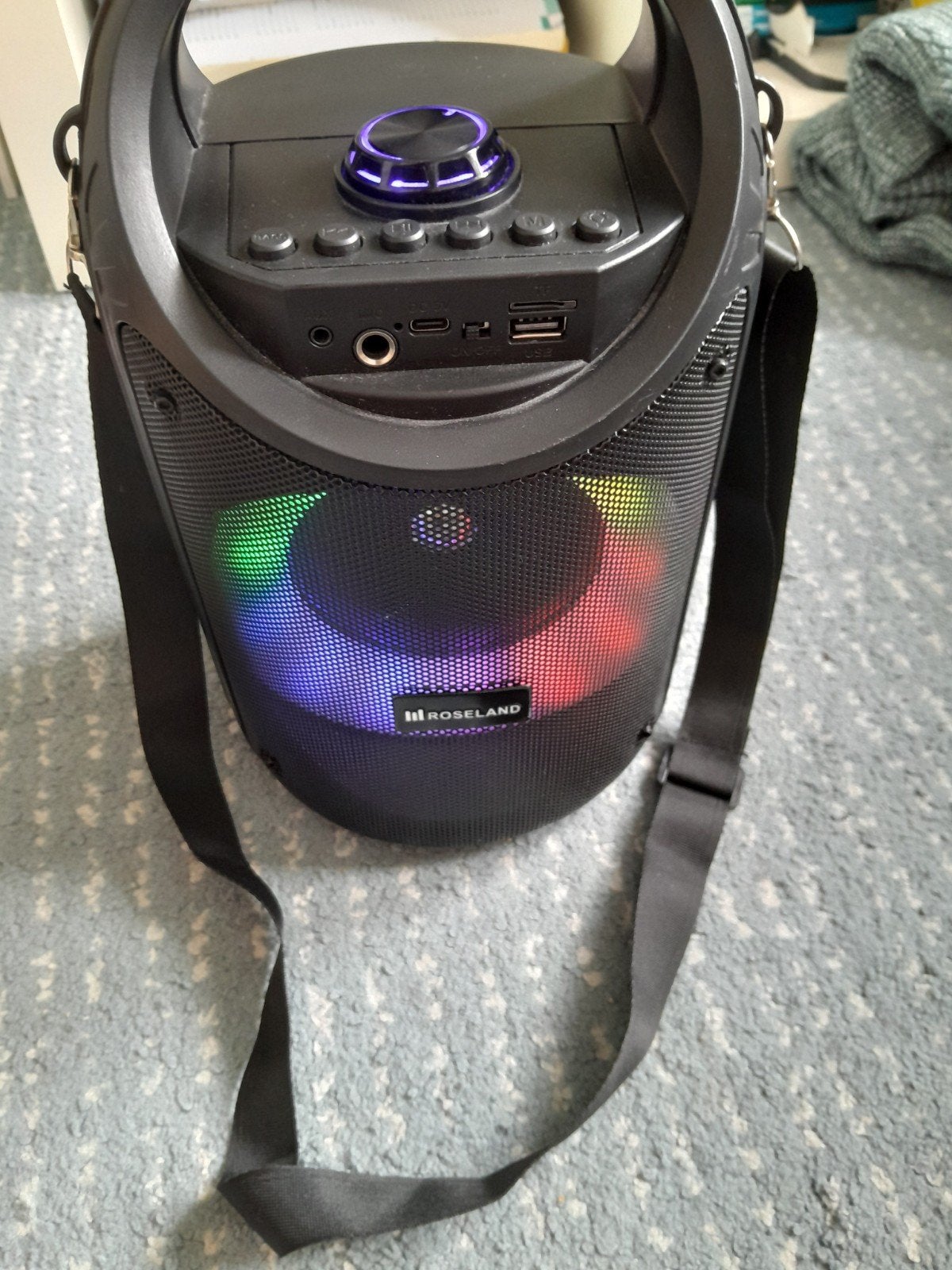 Zwarte Roseland Speaker - Zo goed als nieuw met draagband, Audio, Tv en Foto, Luidsprekers, Ophalen, Zo goed als nieuw, Overige typen