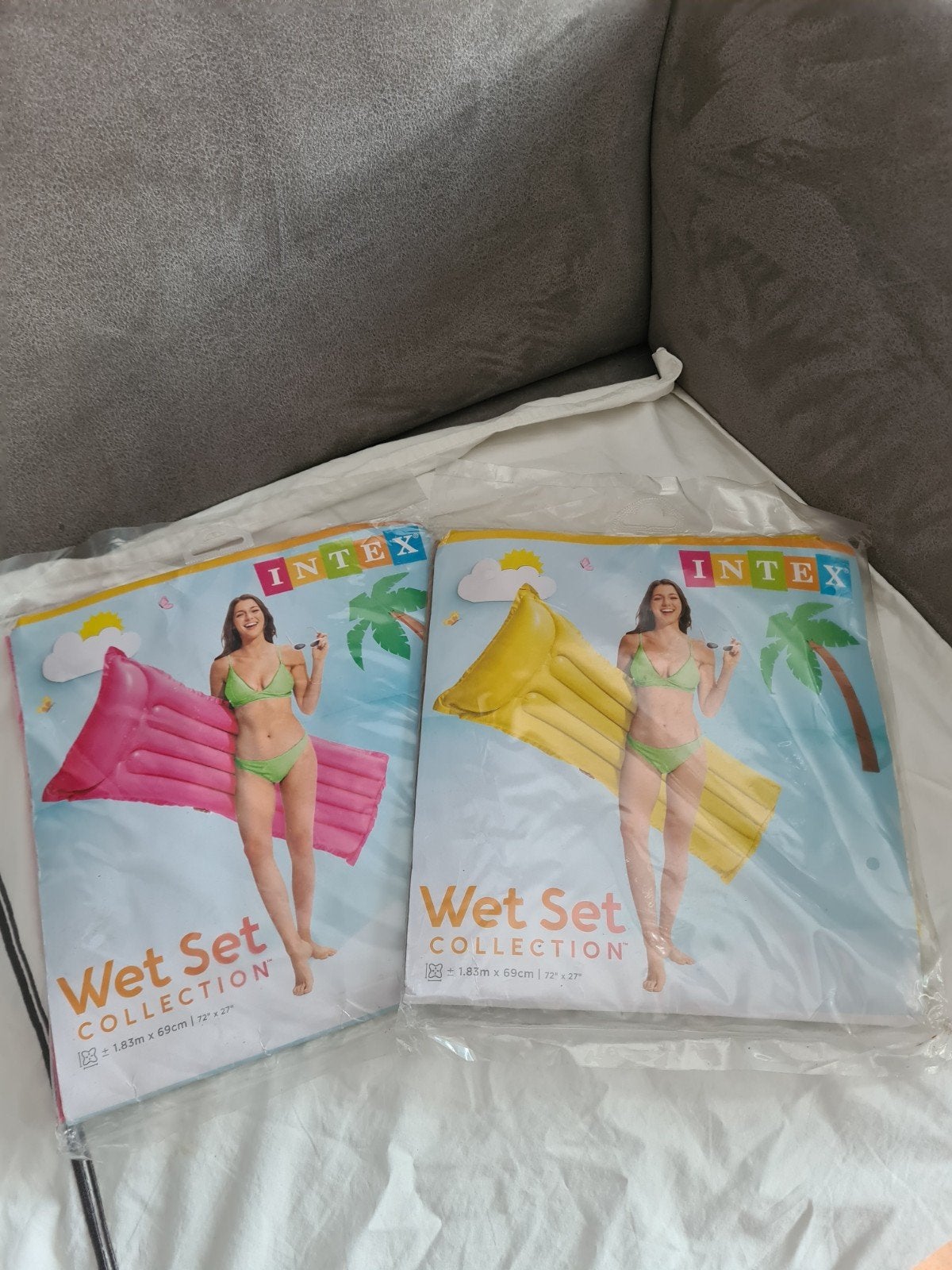 Nieuw: 2 Intex opblaasbare luchtbedden geel/roze, Ophalen of Verzenden, Nieuw, 1-persoons