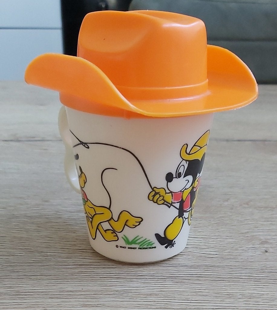 Vintage Disney Beker "Western Cowboy" Met Hoed  Jaren 70, Ophalen of Verzenden, Mickey Mouse, Gebruikt, Servies