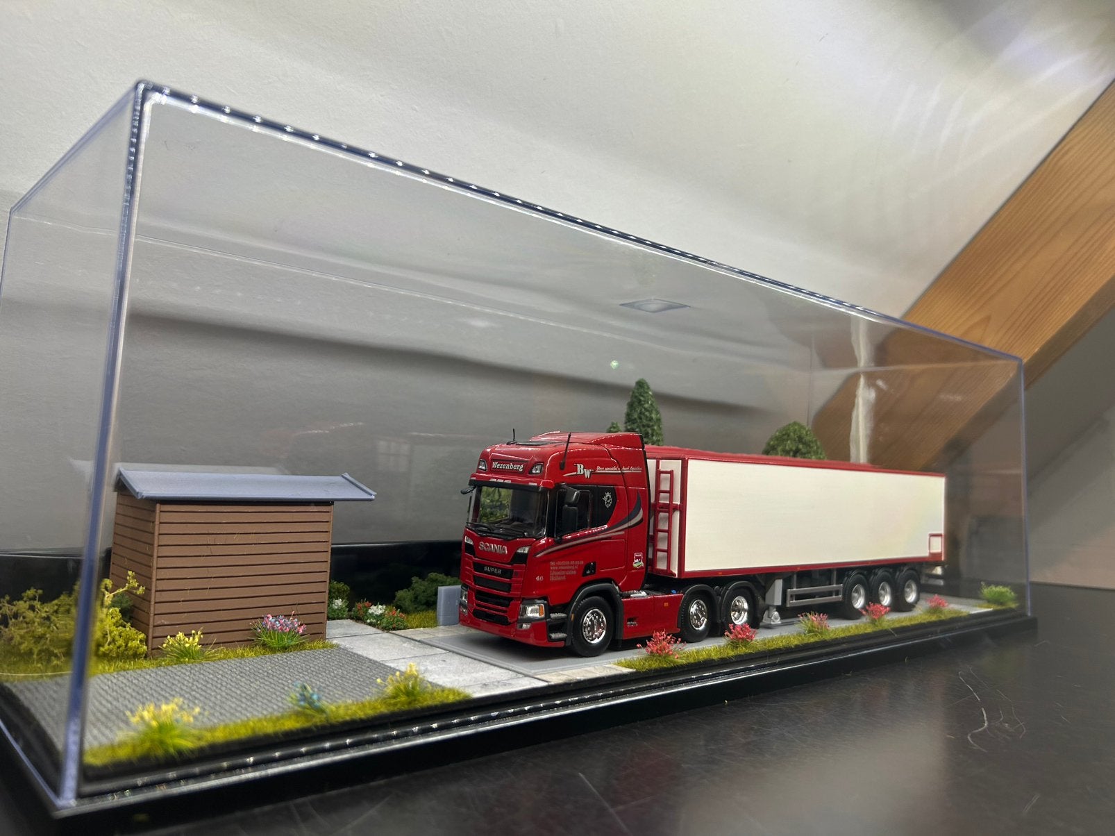 Stolp vitrine met diorama weegbrug, Hobby en Vrije tijd, Modelauto's | 1:50, Ophalen of Verzenden, Nieuw, Overige typen, Overige merken