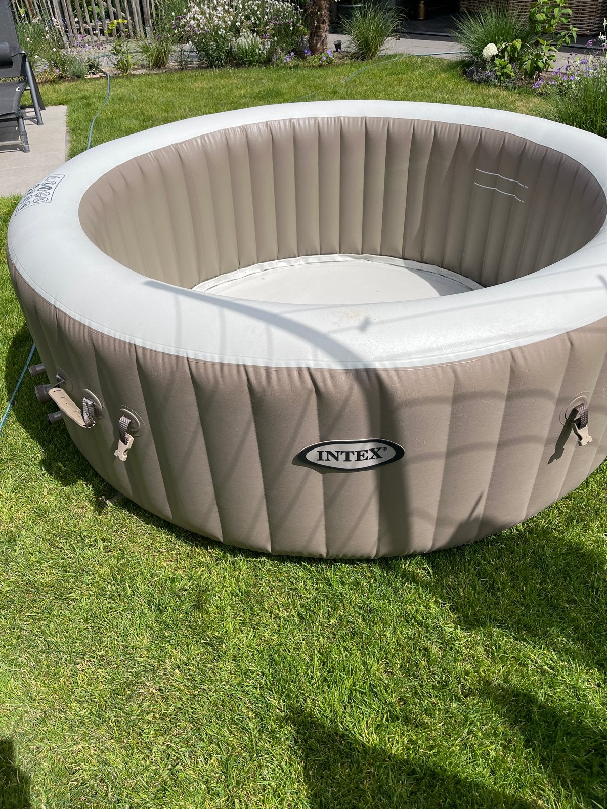 Intex PureSpa Opblaasbare Jacuzzi met Accessoires, Tuin en Terras, Bubbelbaden en Hottubs, Ophalen, Gebruikt, Filter, Opblaasbaar