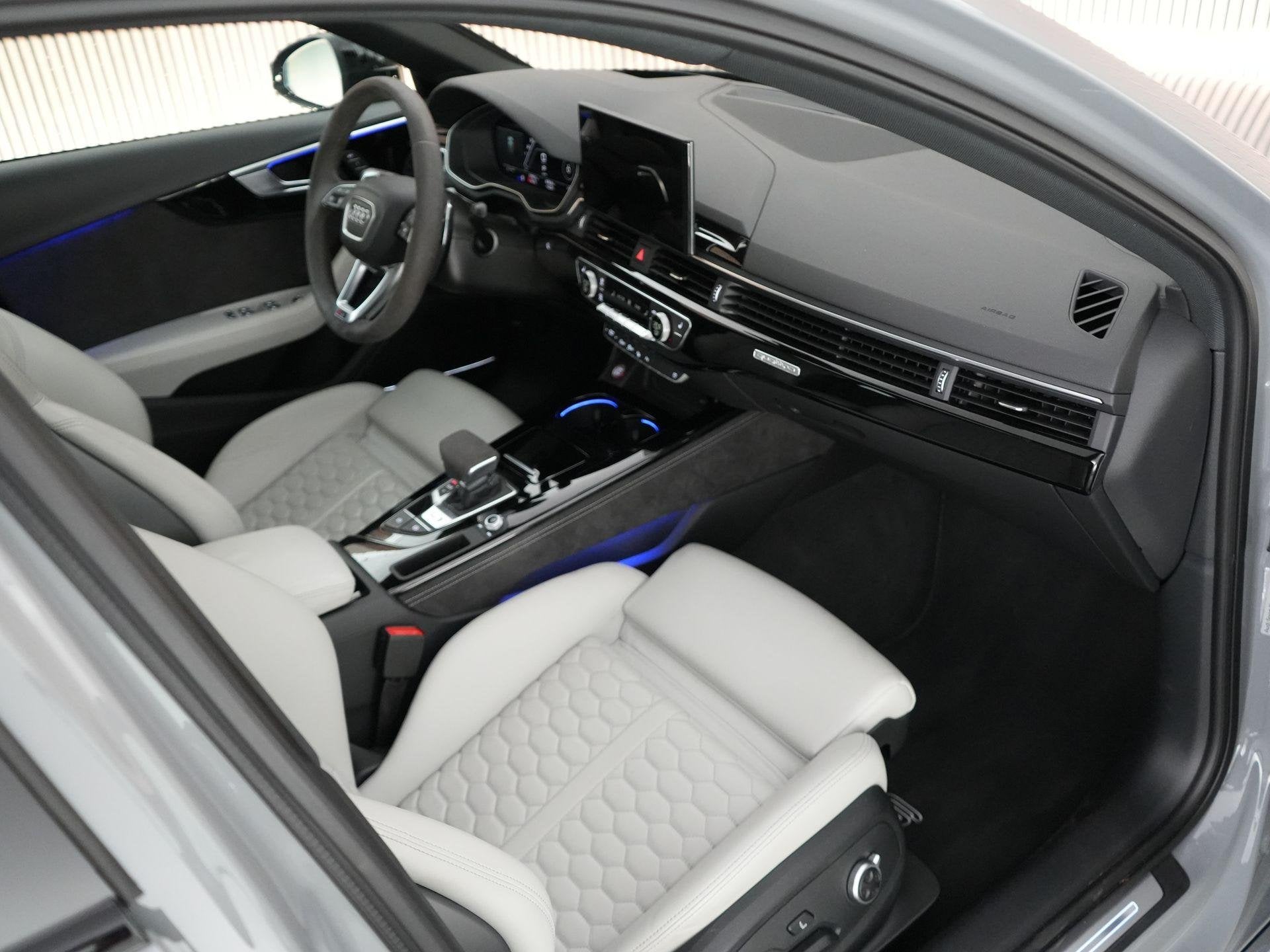 Audi RS4 Avant 2.9 450pk TFSI quattro competition plus |kera, Auto's, Audi, Automaat, Gebruikt, Euro 6, Vierwielaandrijving